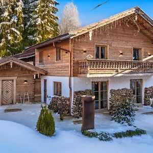  Chalet Exklusives Alpenchalet